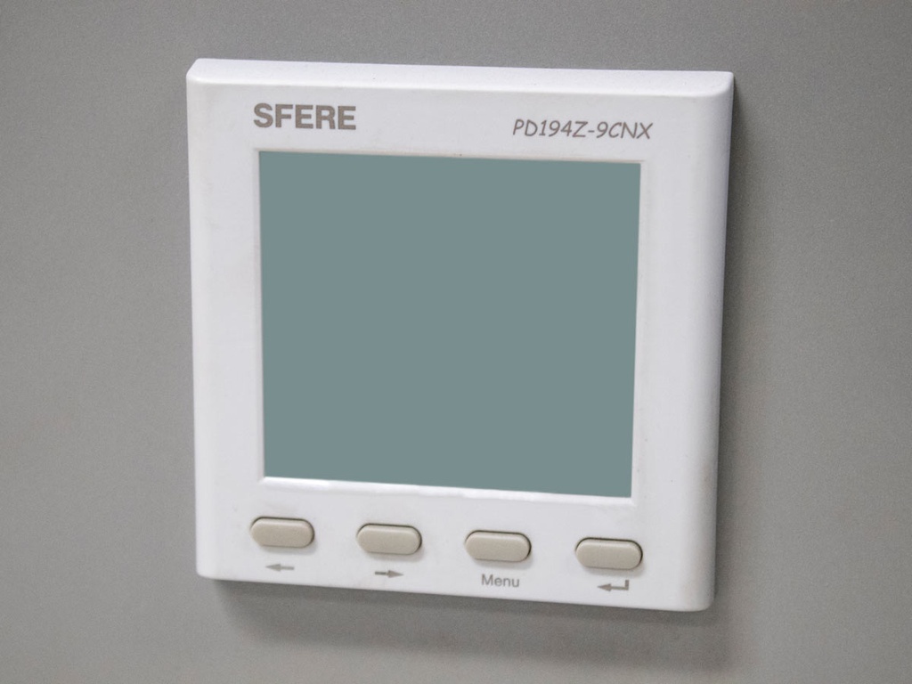 10000525-8