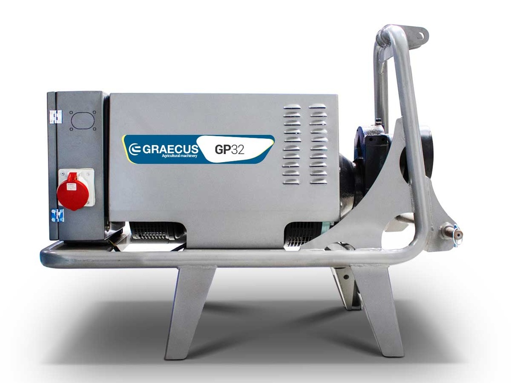 [10000525] Generator pentru tractoare trifazat, de tip închis, cu bază și panou, echipat cu 3 prize GP32.